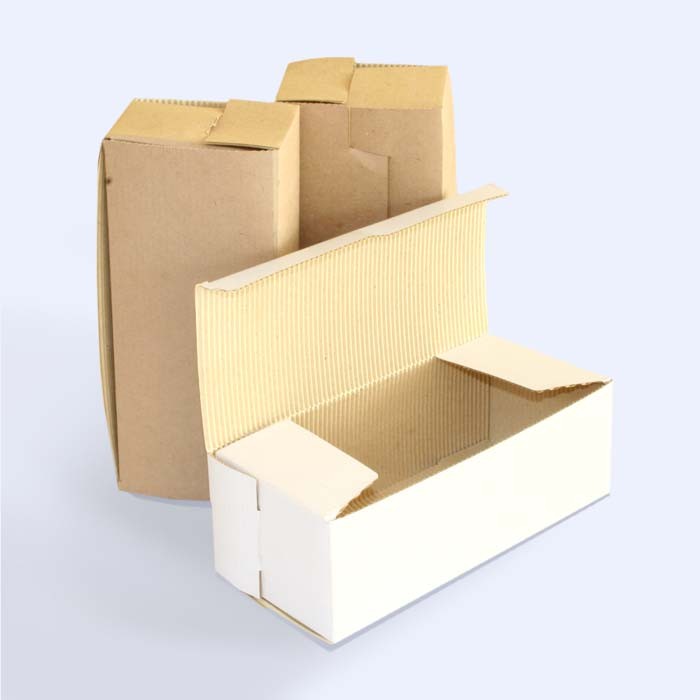 картонная коробка с крышкой