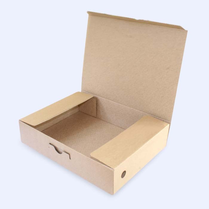 картонная коробка с замком